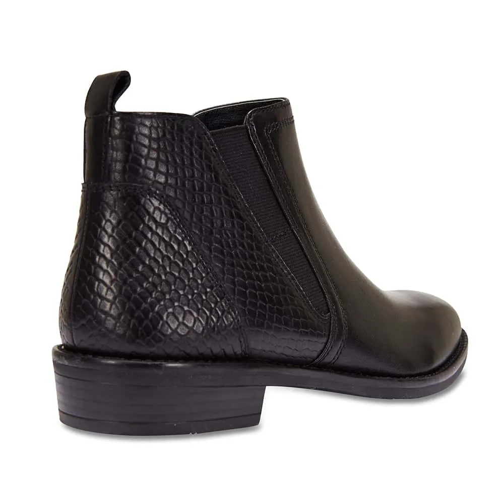 Conrad Boot in Black Leather