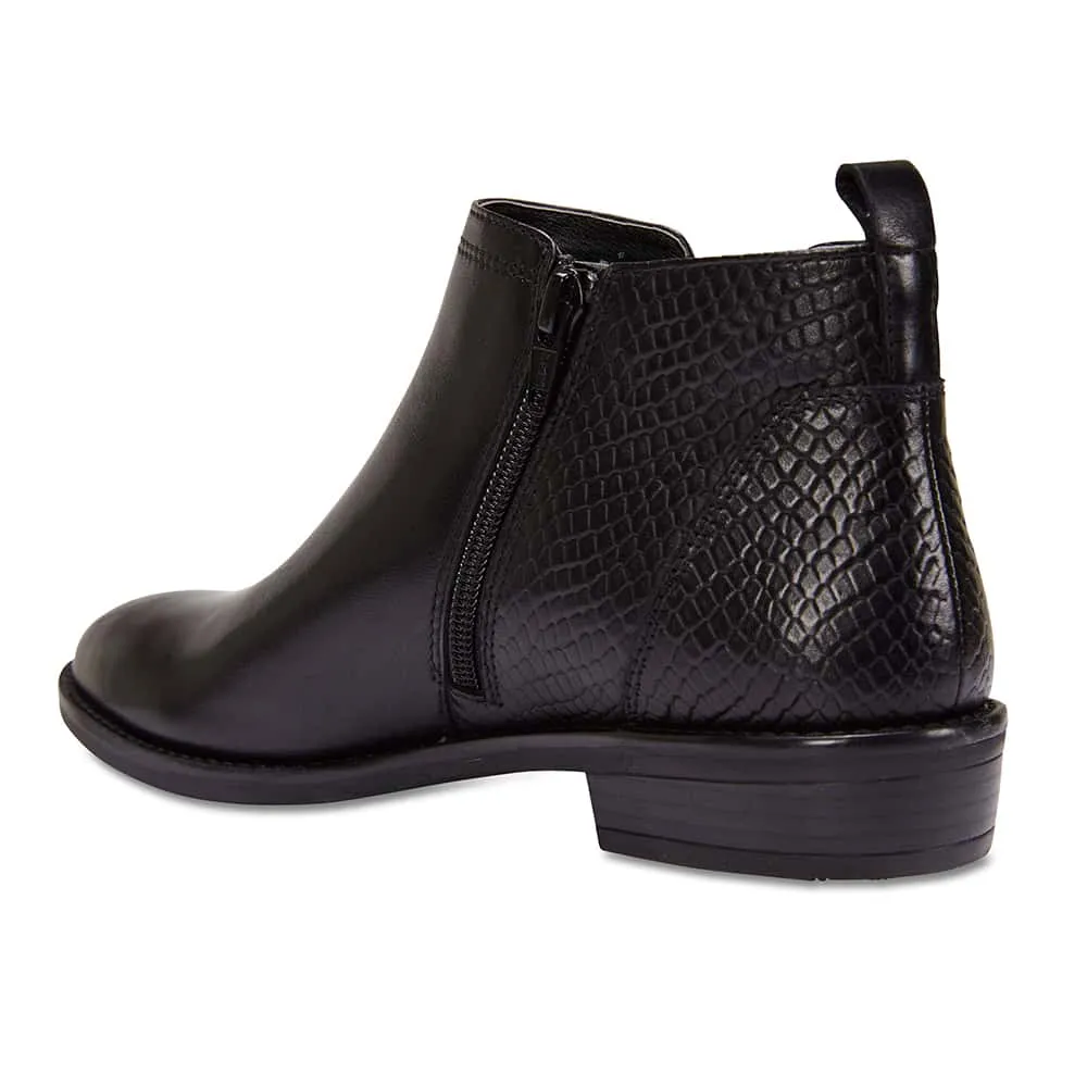 Conrad Boot in Black Leather