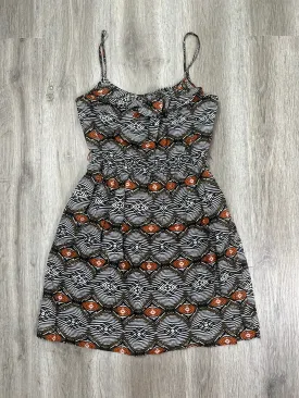 Dress Casual Short By City Triangles  Size: S