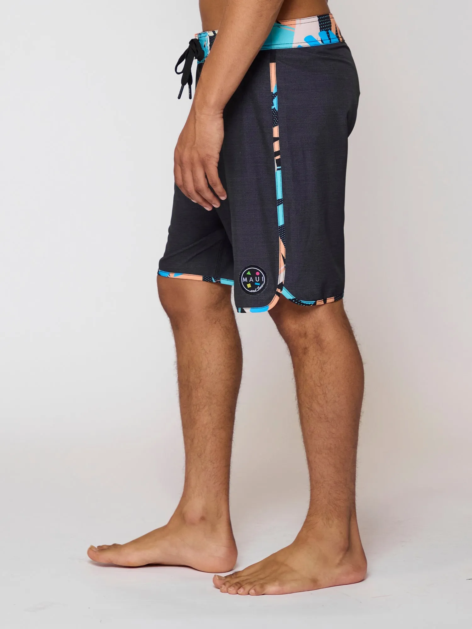 Thrashed Boardshorts in Black