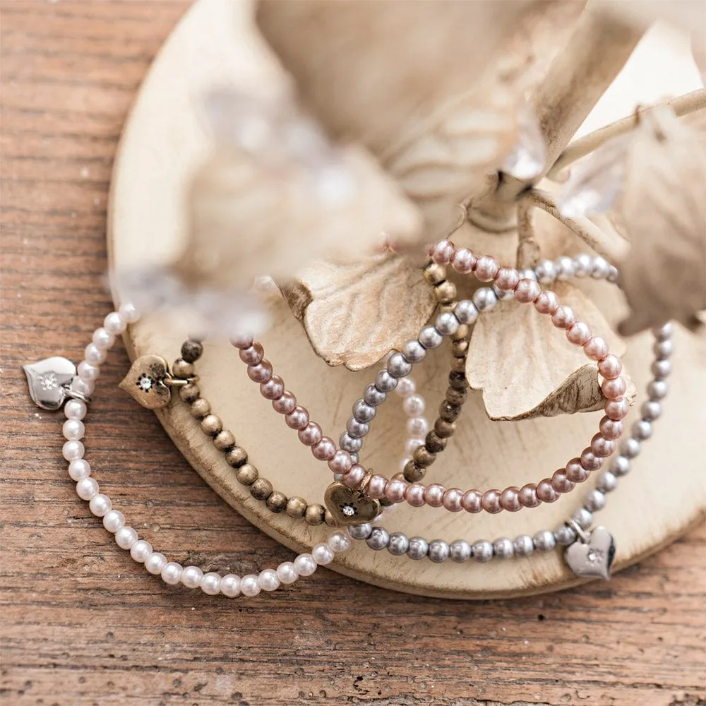 Tiny pearl bracelet cream