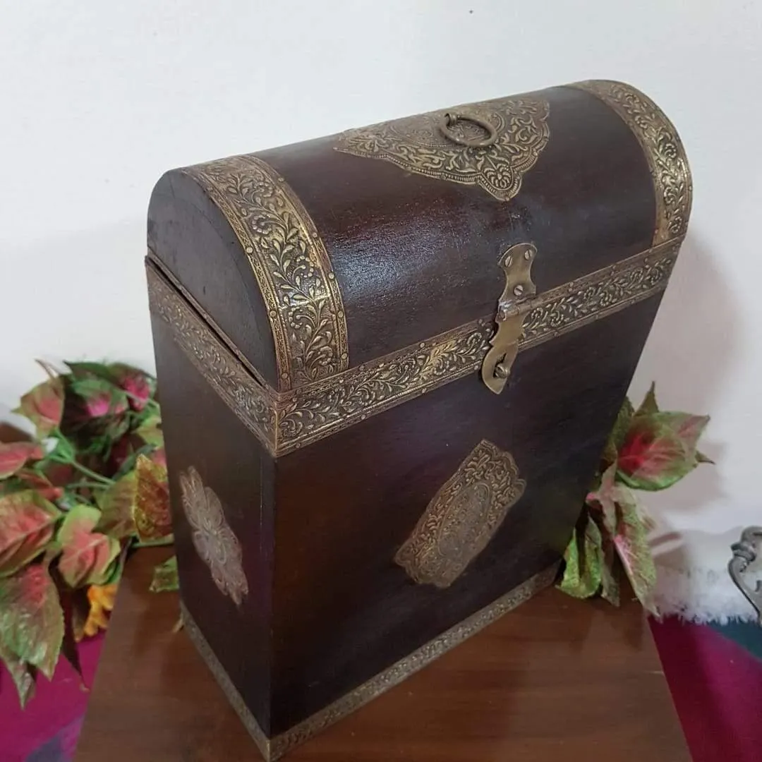 Vintage 2 Bottle Treasure Chest - Dark Brown Metallic Art